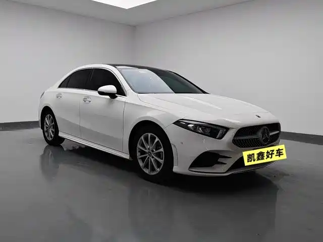 Mercedes-Benz A-Class 2020 — фото 3