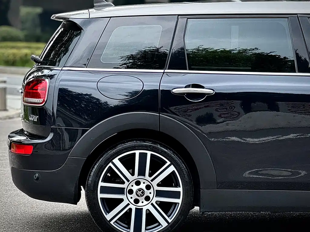 MINI Clubman 2021 — фото 11
