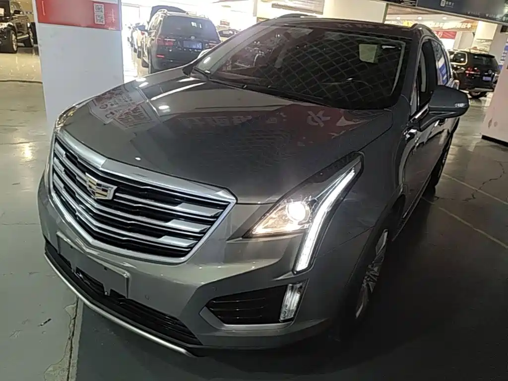 Cadillac XT5 2017 — фото 2
