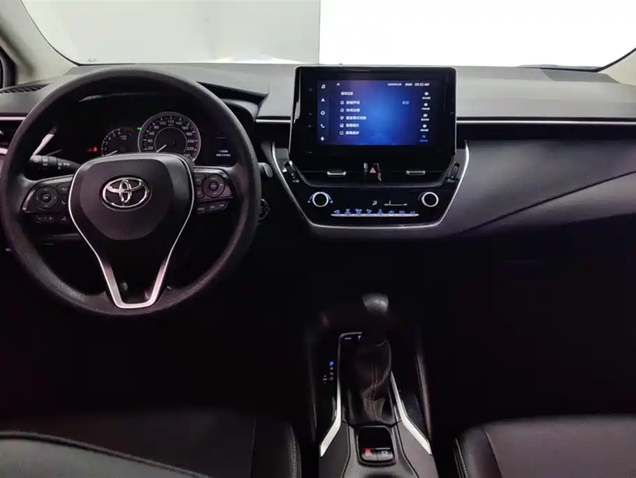 Toyota Corolla 2021 — фото 12