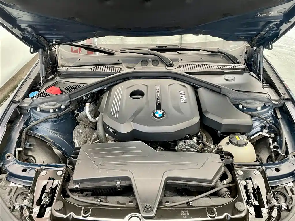BMW 1 Series 2019 — фото 15