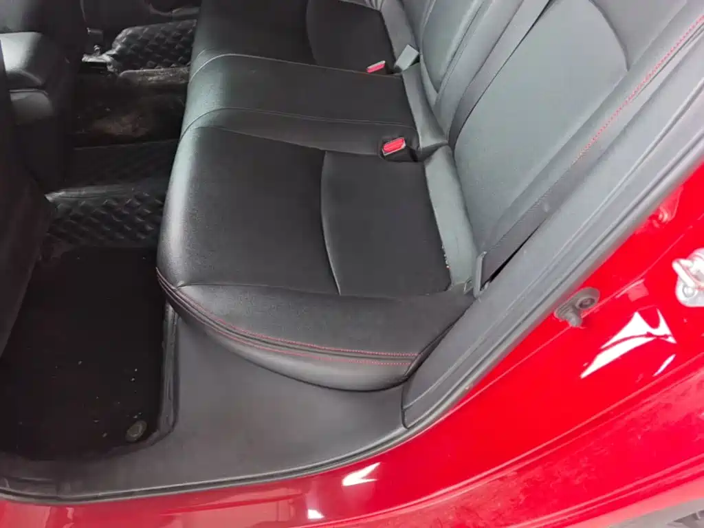 Honda Civic 2018 — фото 17