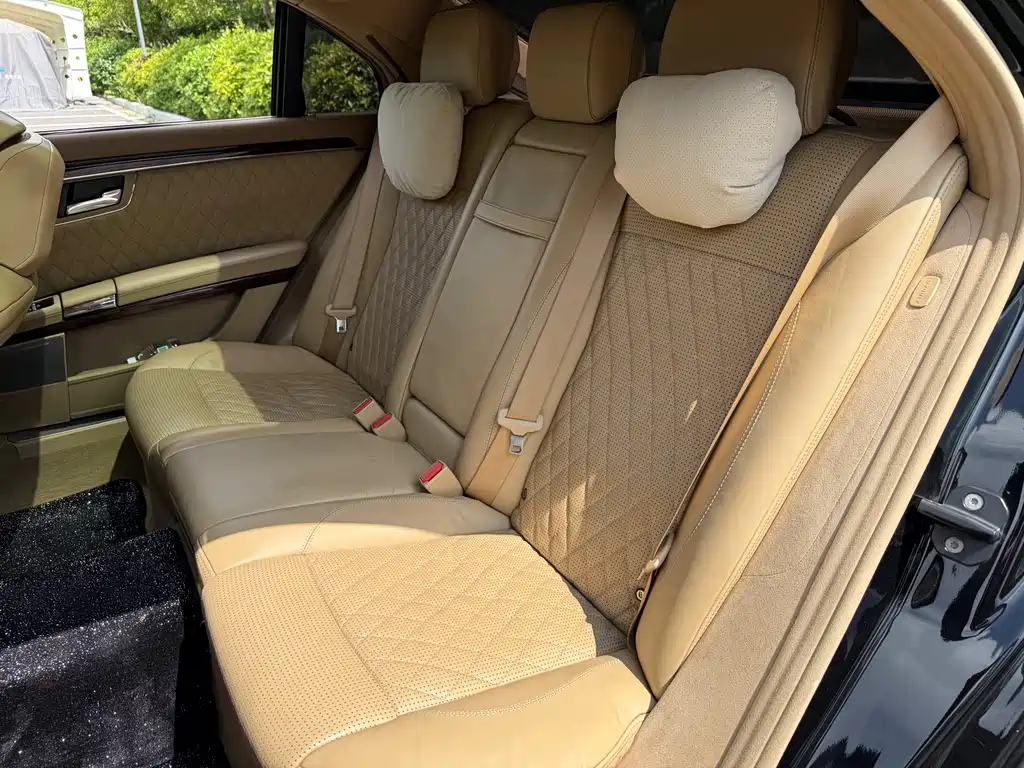 Mercedes-Benz S-Class AMG 2011 — фото 11