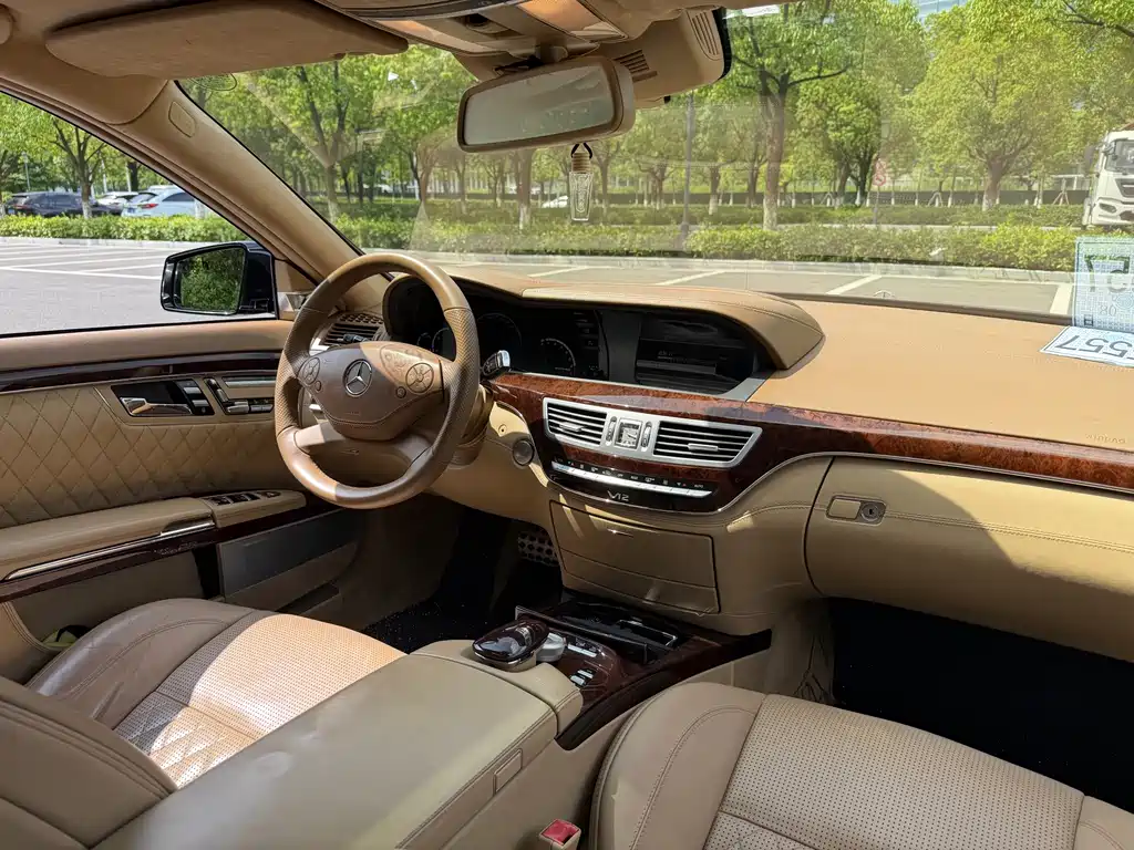 Mercedes-Benz S-Class AMG 2011 — фото 12