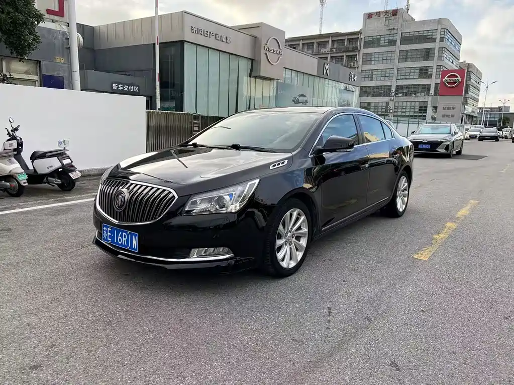 Buick LaCrosse 2015 — фото 1