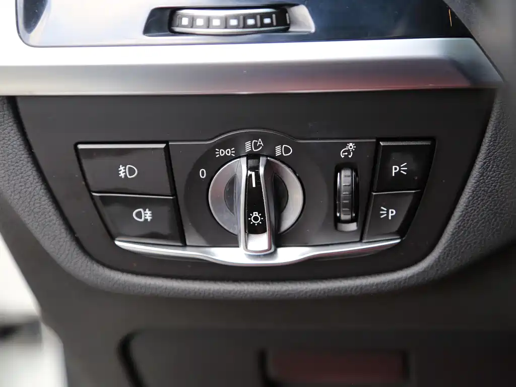 BMW X4 2019 — фото 13