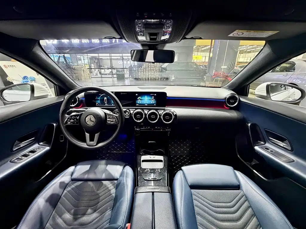 Mercedes-Benz A-Class 2021 — фото 11