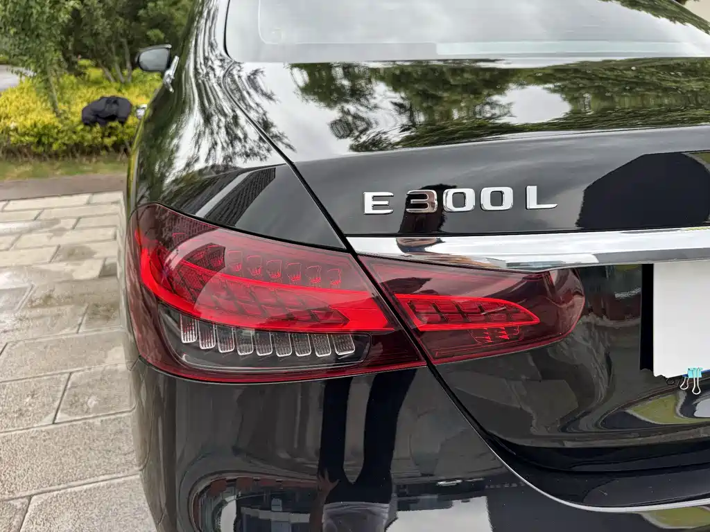 Mercedes-Benz E-Class 2022 — фото 33