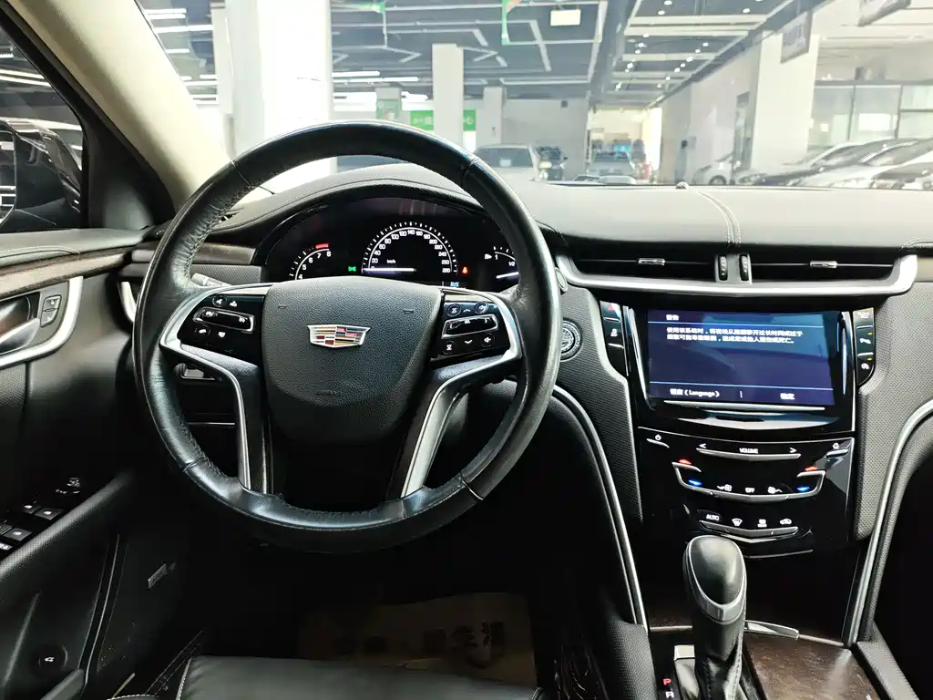 Cadillac XTS 2019 — фото 12