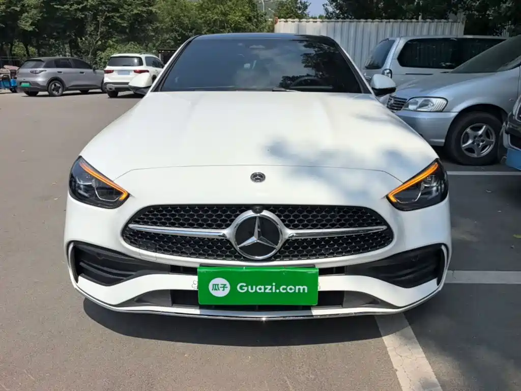 Mercedes-Benz C-Class 2025