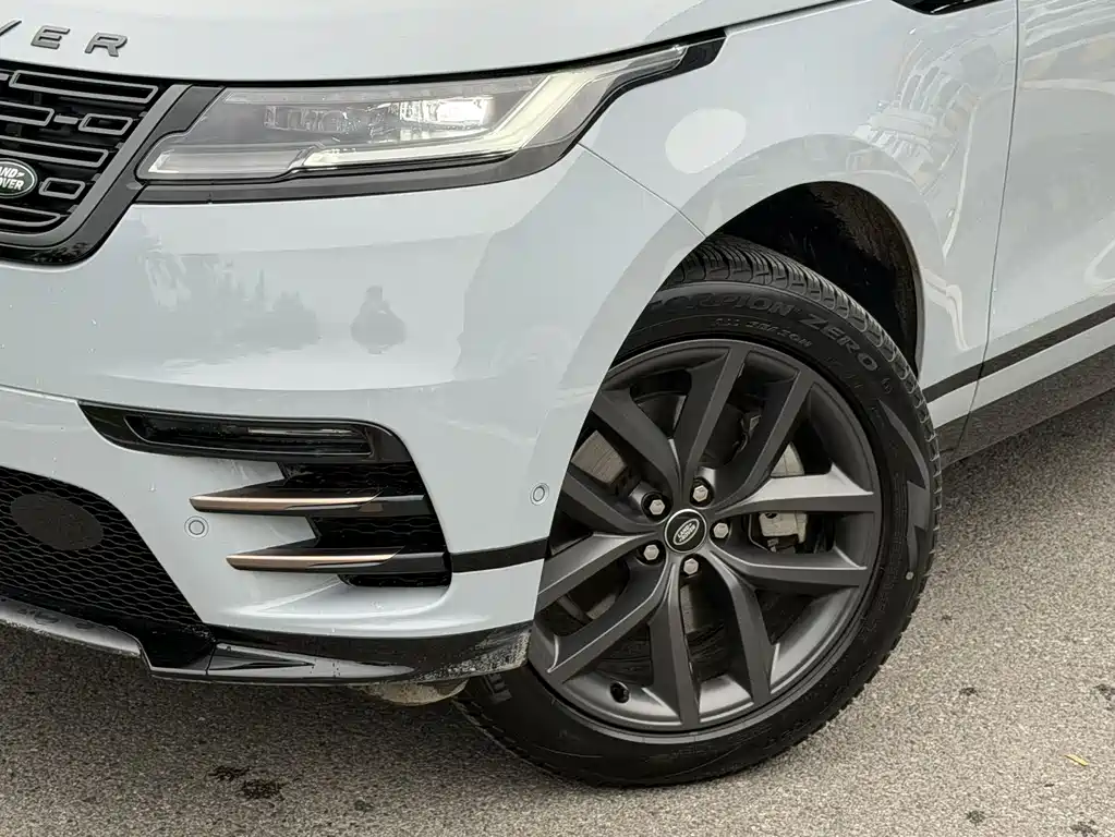 Land Rover Velar 2025 — фото 2