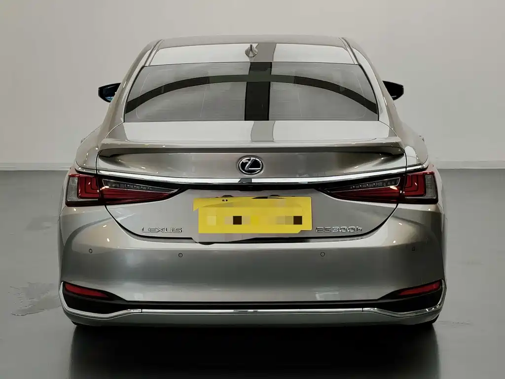 Lexus ES 2022 — фото 5