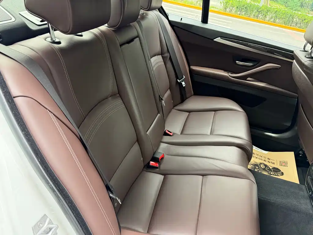 BMW 5 Series 2015 — фото 22