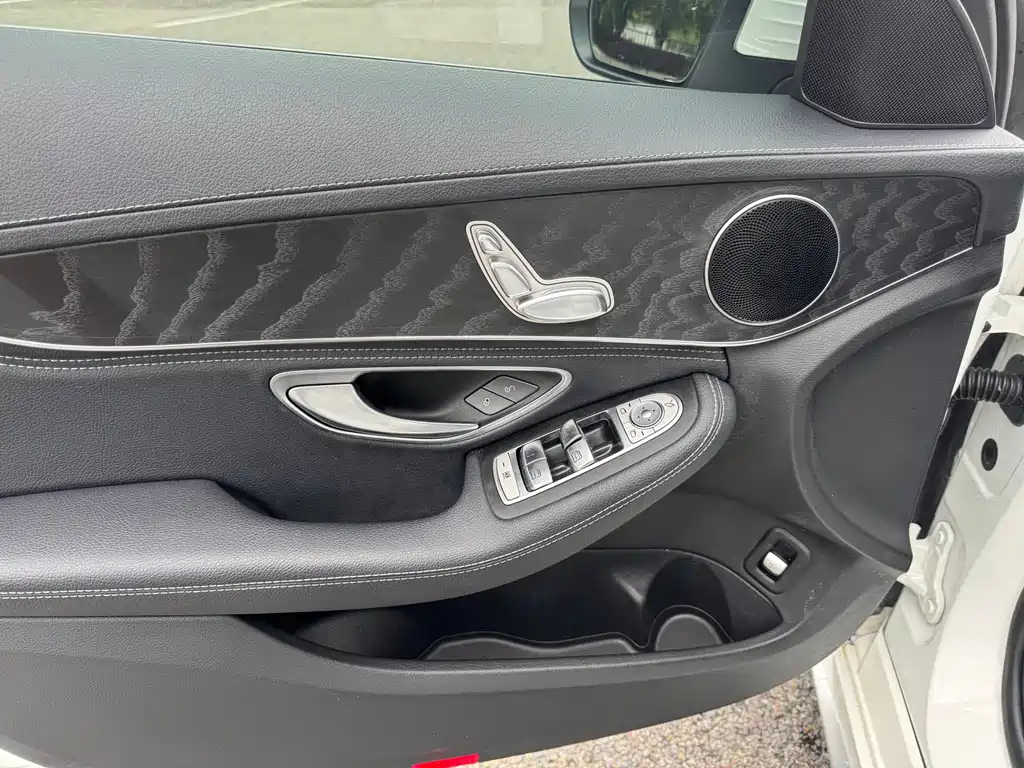 Mercedes-Benz C-Class 2020 — фото 13