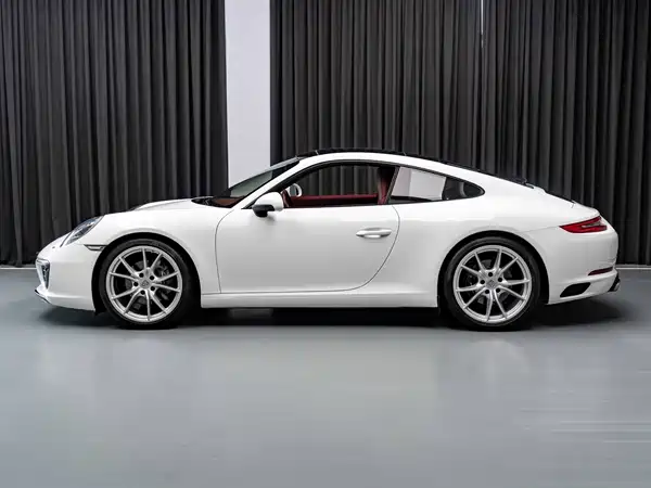 Porsche 911 2016