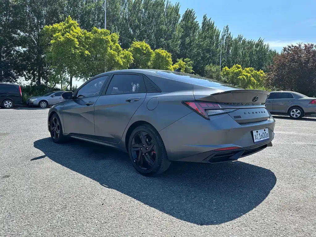 Hyundai Elantra 2023