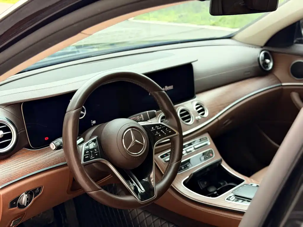 Mercedes-Benz E-Class 2023