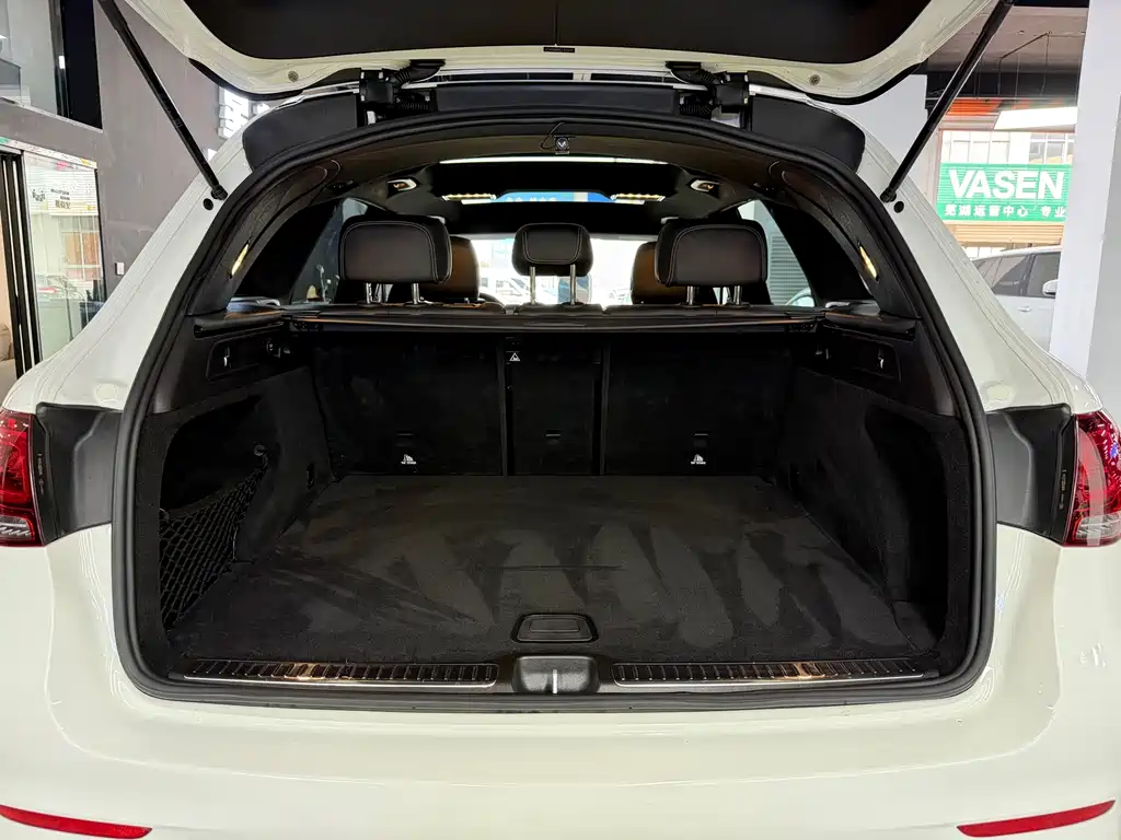 Mercedes-Benz GLC 2020 — фото 25