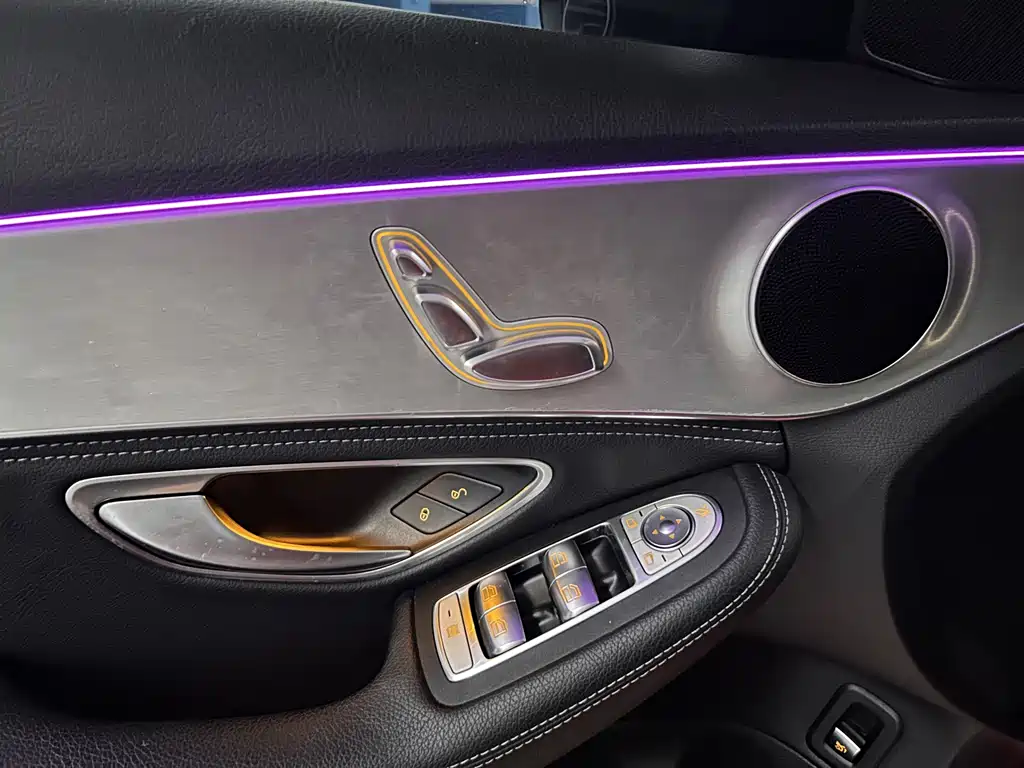 Mercedes-Benz C-Class 2019 — фото 13