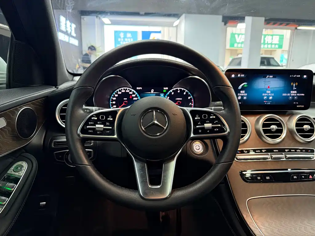 Mercedes-Benz GLC 2020 — фото 8