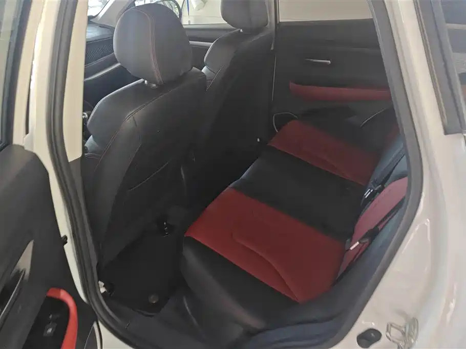 Haval H2s 2019 — фото 11
