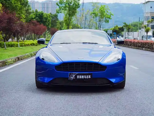 Aston Martin Virage 2012
