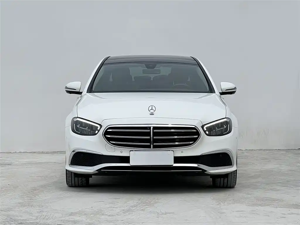 Mercedes-Benz E-Class 2022 — фото 2