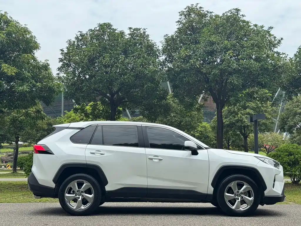 Toyota RAV4 2023