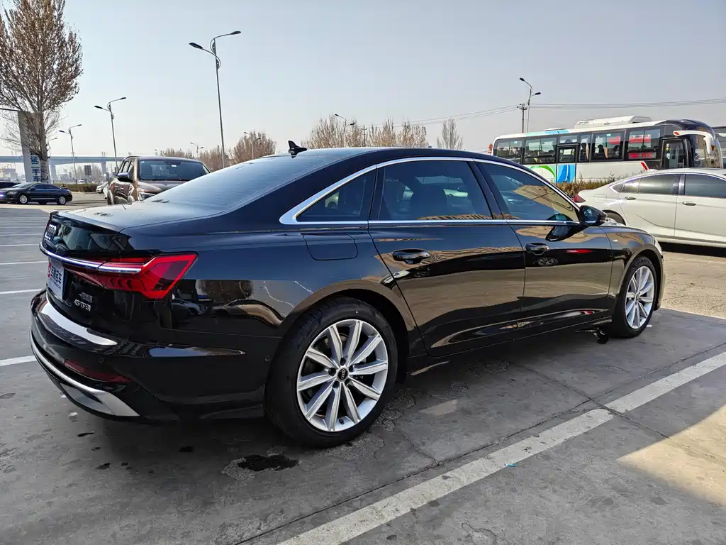 Audi A6L 2023 — фото 4