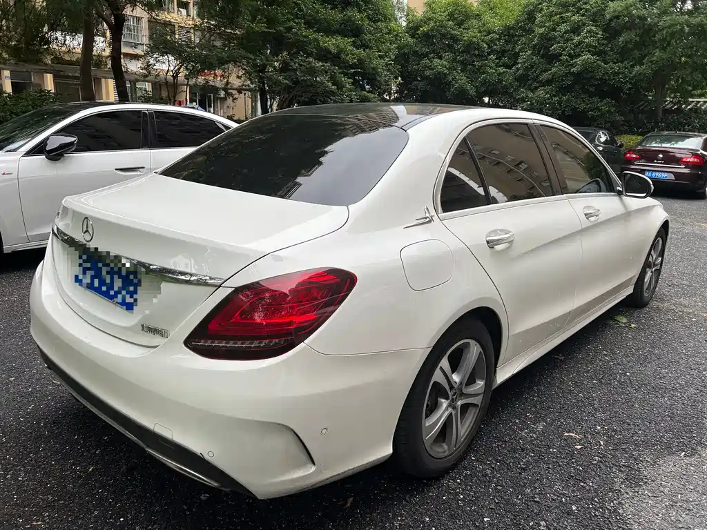 Mercedes-Benz C-Class 2020