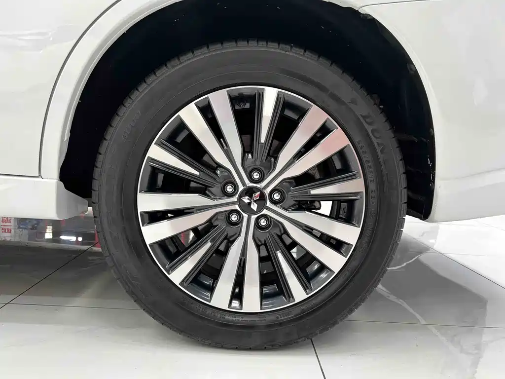 Mitsubishi Outlander 2022 — фото 18