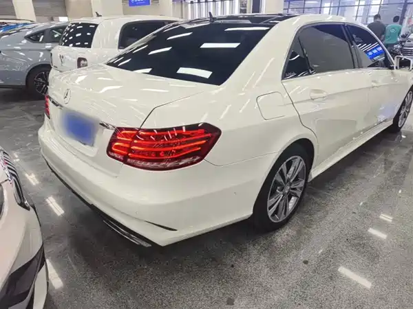 Mercedes-Benz E-Class 2015