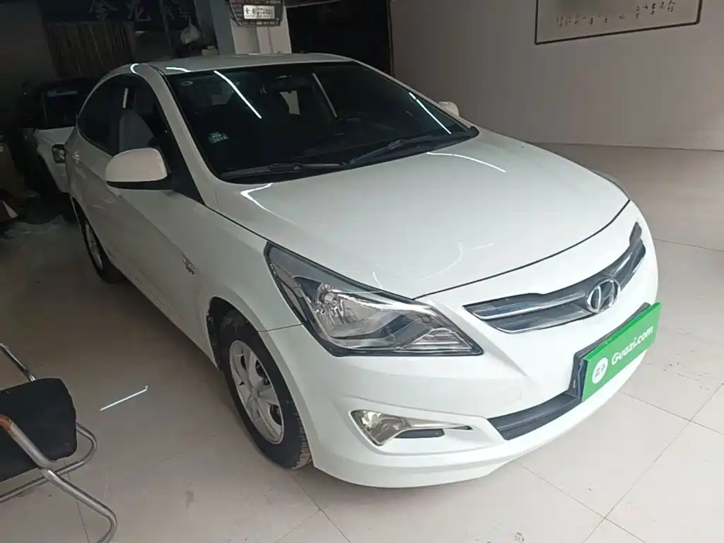 Hyundai Verna 2014 — фото 4