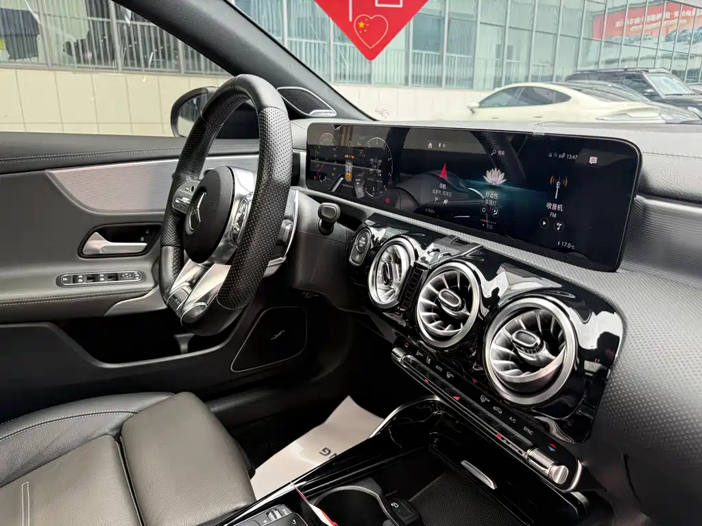 Mercedes-Benz A-Class AMG 2022 — фото 11