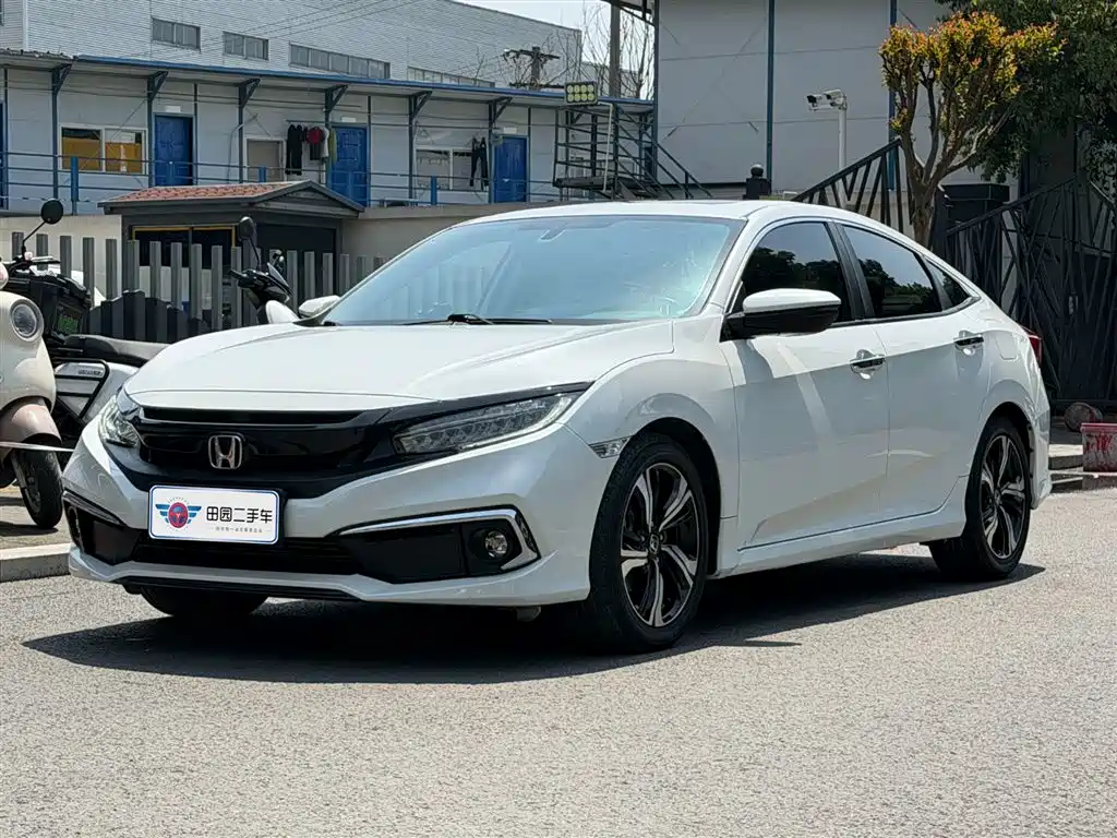 Honda Civic 2019 — фото 1