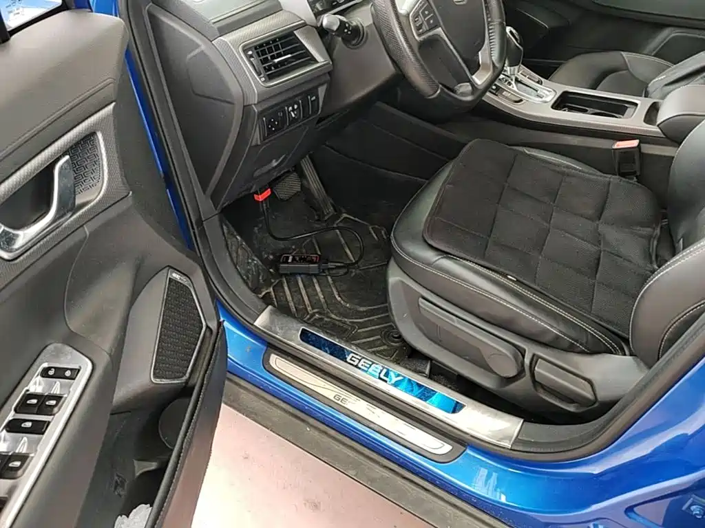 Geely Emgrand GS 2016 — фото 16