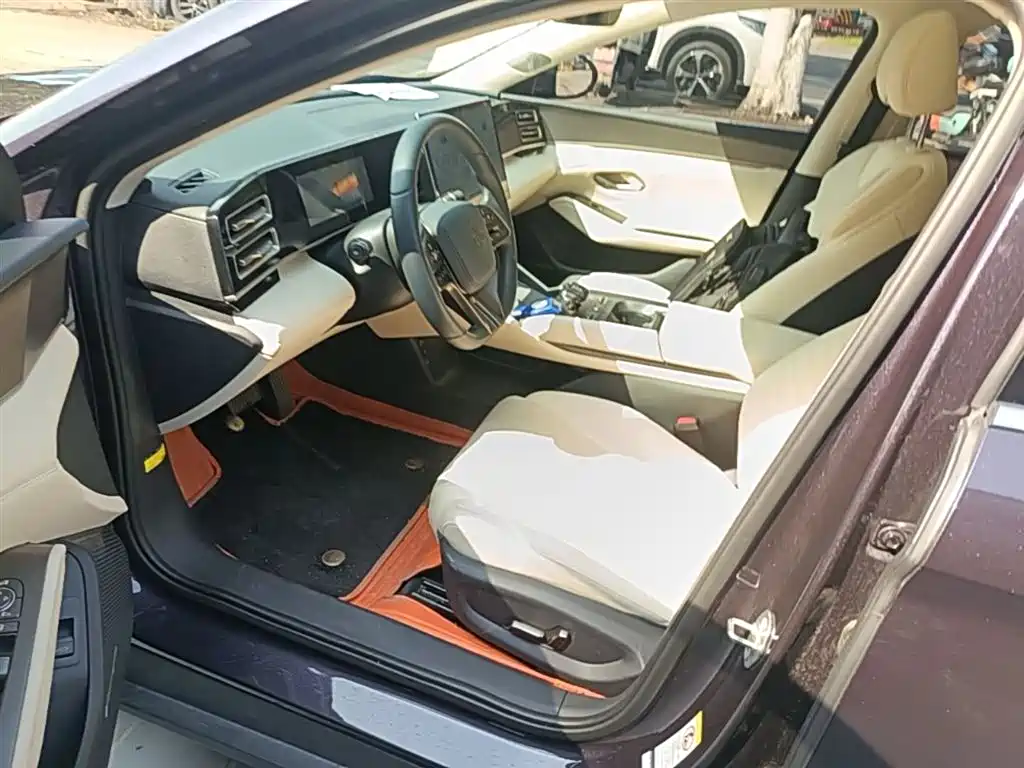 BYD Qin L 2024 — фото 15