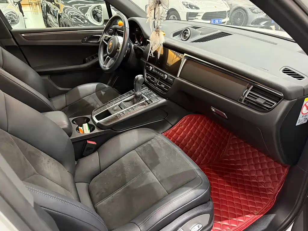 Porsche Macan 2021 — фото 11