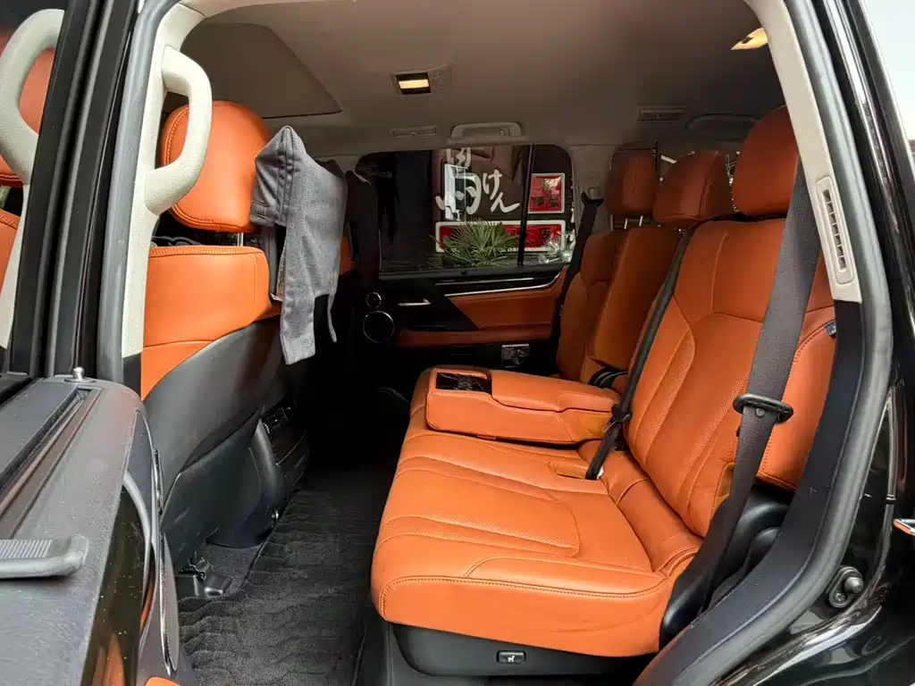 Lexus LX 2016 — фото 14