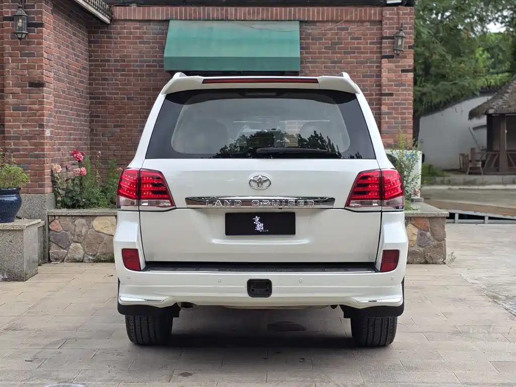 Toyota Land Cruiser 2015 — фото 5