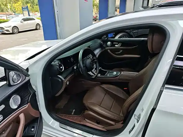 Mercedes-Benz E-Class 2021