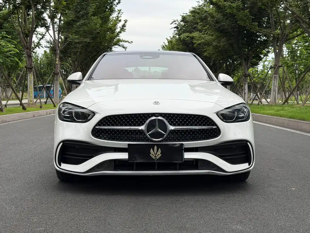 Mercedes-Benz C-Class 2025 — фото 2