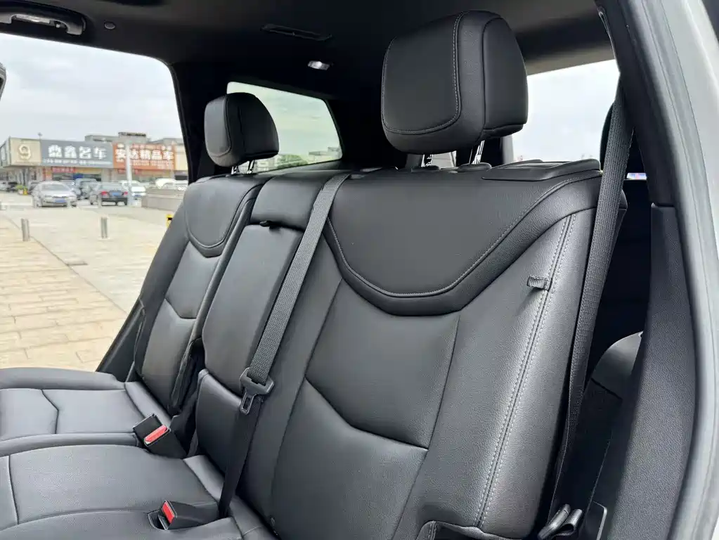 Cadillac XT6 2021 — фото 17