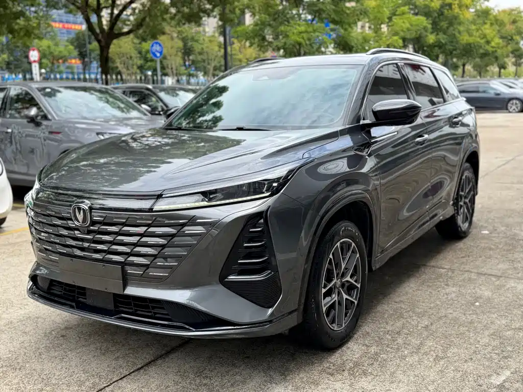 Changan CS75PLUS 2024 — фото 1