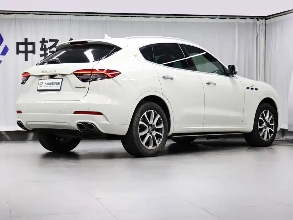Maserati Levante 2023 — фото 4