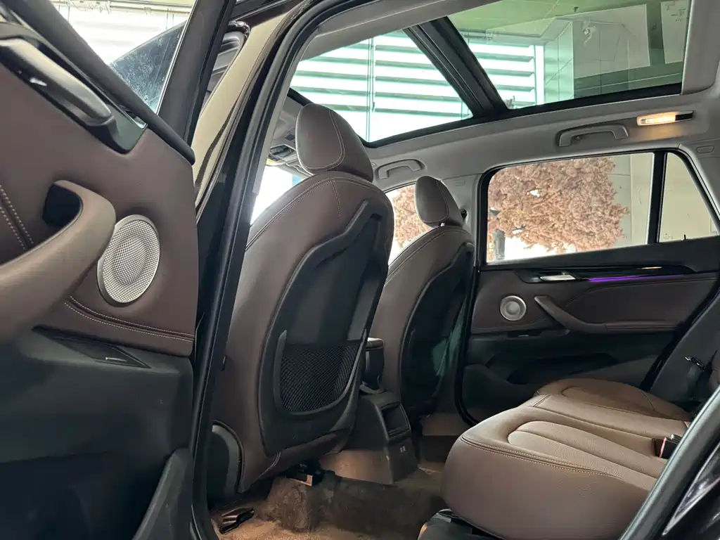 BMW X1 2022 — фото 11