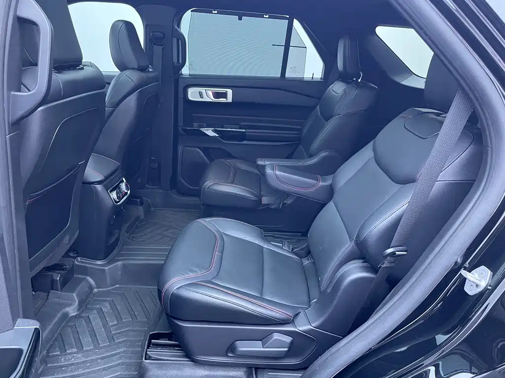 Ford Explorer 2020 — фото 10