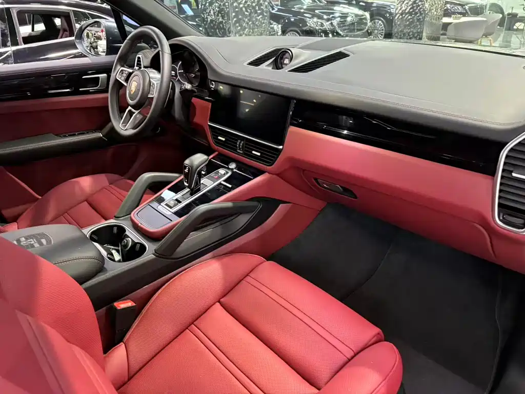 Porsche Cayenne 2018 — фото 13