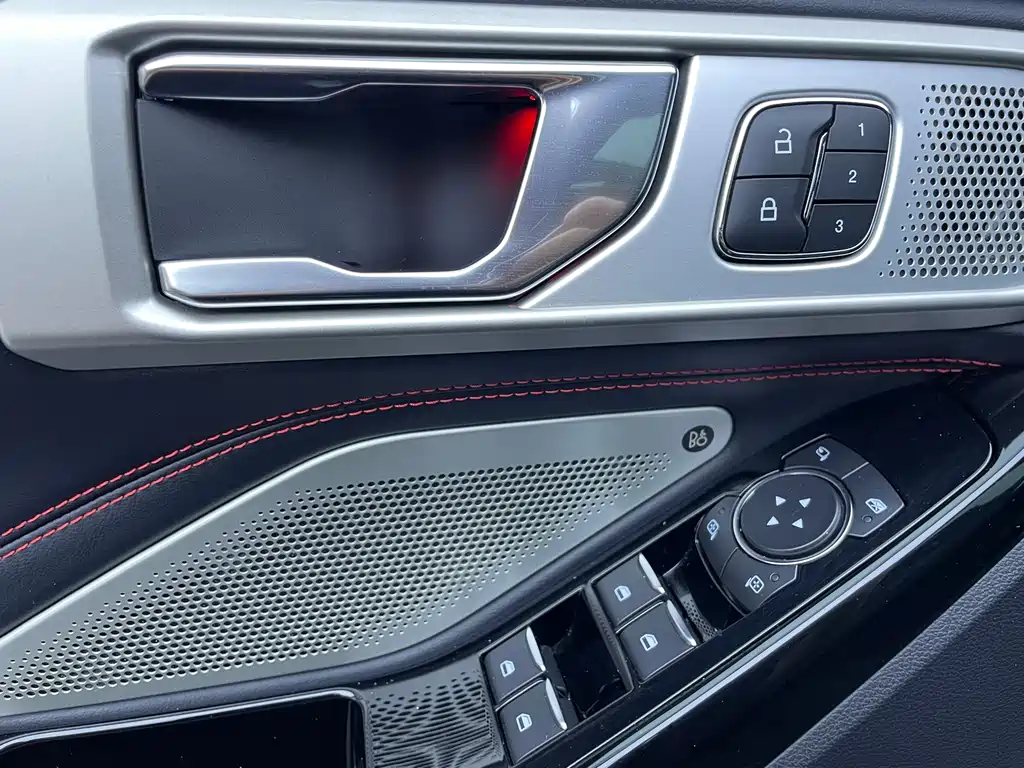 Ford Explorer 2020 — фото 14