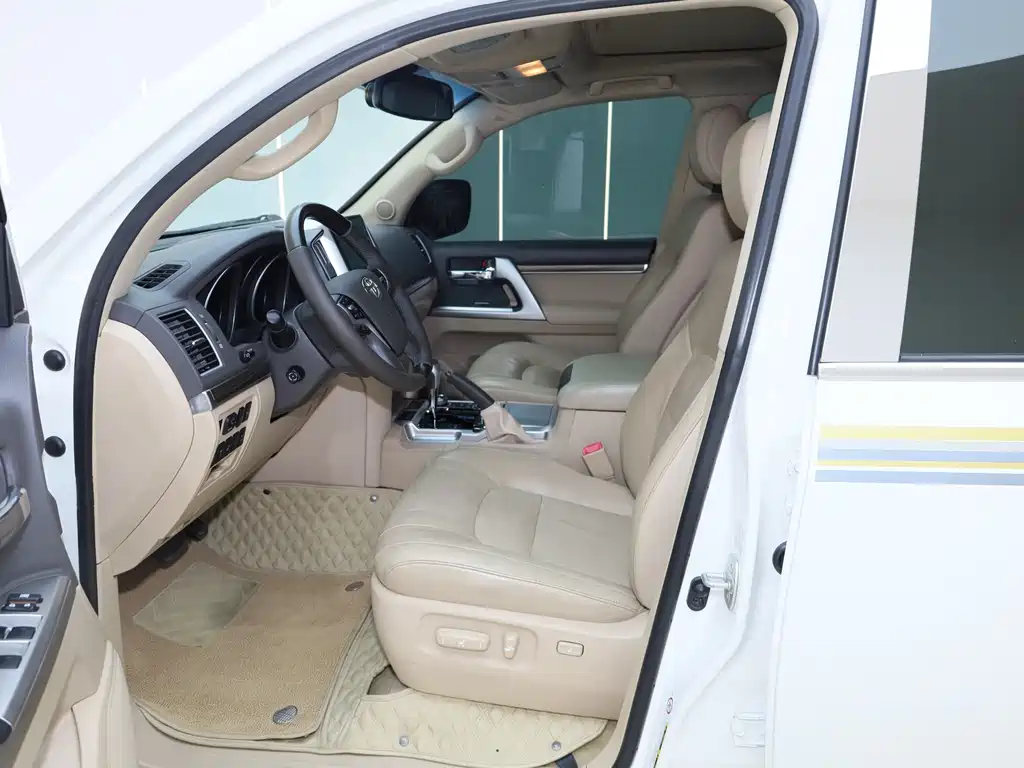 Toyota Land Cruiser 2013 — фото 19